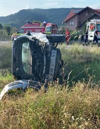 Un accident rutier a avut loc în municipiul târgu mureș, pe bulevardul 1 decembrie 1918, unde au intervenit pompierii din cadrul detașamentului târgu mureș. Mures Stiri Azi Accident Grav Cu Victime Si Masina Facebook