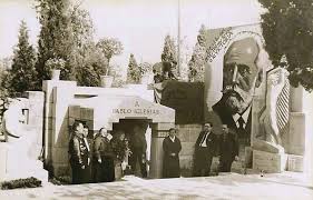 Pablo iglesias posse nació el 18 de octubre de 1850 en el ferrol (la coruña) y falleció en madrid el 9 de diciembre de 1925. Pablo Iglesias Posse Iglesias Spain Pablo