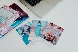 Fairies tarot desk is one of the most beautiful tarots. Oracle Cards Pictures Download Free Images On Unsplash