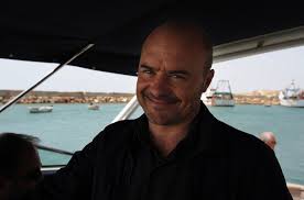 Ha iniziato a ballare a 5 anni, insieme al fratello salvatore. Commissario Montalbano S08e02 Der Tanz Der Mowe La Danza Del Gabbiano Fernsehserien De
