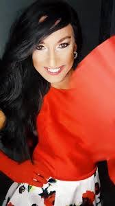 Tara Walters's Instagram, Twitter & Facebook