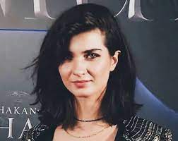 توبا بيوكستون أقضي وقتي مع بناتي choker necklace fashion chokers