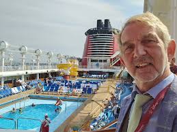 Carnival Cruise & Disney Cruise Kreuzfahrten 2024/2025 Clubschiff Carnival  Panorama, Disney Orlando mit Disney Kreuzfahrten ab Florida 2025