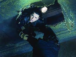 En la pelicula completa ghost ship (barco fantasma) pelisplus, construido en 1954. Ghost Ship 2002 Imdb
