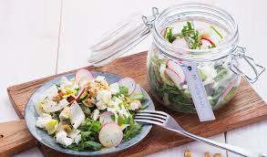 Kasesalat Mit Chicoree Und Walnussen Rezepte Rezept Salat Kase Kasesalat Chicoree Nusse Walnusse Radieschen V Kase Salat Chicoree Couscous Mit Gemuse