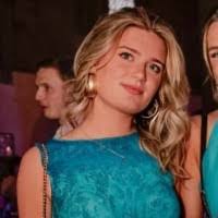 Florence Allison's Instagram, Twitter & Facebook