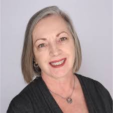 Amy Boles's Instagram, Twitter & Facebook