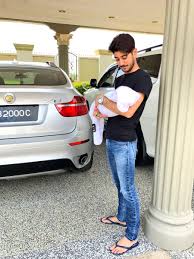 The pop singer was born in singapore on december 8, 1990. Harris Baba Harrisbaba Twitter
