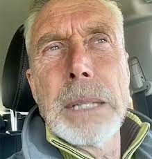 Julia, 28, är Hotell romantik-Sven-Eriks flickvän