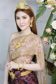 Seperti beberapa nama pakaian adat berikut. Thai Chakkri Dress Thailand S National Clothing Model Pakaian Asia Model Pakaian Wanita