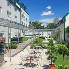 Park inn by radisson uno city, vienna is enviably located in vienna's largest recreation area on the banks of the danube. Park Inn By Radisson Uno City Vienna Wien Bei Hrs Gunstig Buchen