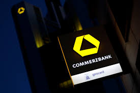 Mit der girocard (debitkarte) erhalten sie in deutschland an rund 9.000 geldautomaten der cash group sowie allen. Commerzbank Is Said To Start Sale Of 120 Million Hungary Unit Bloomberg
