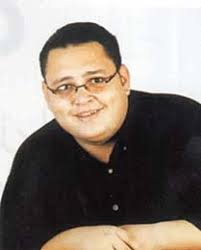 يدور المسلسل حول الفتاة سارة التي توقف نموها الذهني في الطفولة، لتدخل في غيبوبة طويلة لعدة. Ø­Ù†Ø§Ù† ØªØ±Ùƒ Ø·ÙˆÙŠØª ØµÙØ­Ø© Ø³Ø§Ø±Ø© Ù…Ù† Ø­ÙŠØ§ØªÙŠ Ø¨Ø­Ù„ÙˆÙ‡Ø§ ÙˆÙ…Ø±Ù‡Ø§ Ø§Ù„Ø§Ù‚ØªØµØ§Ø¯ÙŠ Ø§Ù„Ø¨ÙŠØ§Ù†