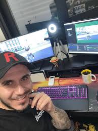 Twitch Streamer Seeking Followers and Audience Building Advice