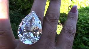 The ring cost about 2million to 3million dollars.the whole ring set (including necklace,earrings etc.)cost about 2.5million to 3.5million dollars. The Taylor Burton Ring Youtube