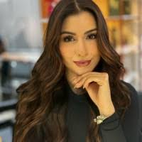 Manuela Montenegro's Instagram, Twitter & Facebook