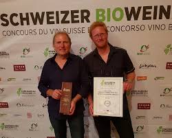 La maire elisabeth marty va demander à rencontrer le préfet de dordogne ce lundi pour. 1 Platz Am Schweizer Bioweinpreis Fur Die Reserve Du Conseil D Etat Staat Freiburg