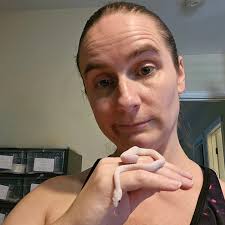 Discovered a missing palmetto baby while cleaning bins today. Looked  everywhere and gave up. Figured if he was gonna show up, he'd show up. Got  completely done and went to bag up