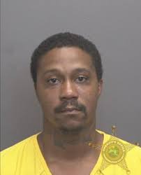 Lexington woman charged with providing contraband to prisoner