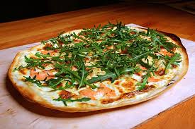 Unser Deluxe Flammkuchen Mit Lachs Flammkuchen Restaurant Flammkuchen Lachs Flammkuchen