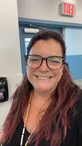 Alison Lansberry's Instagram, Twitter & Facebook