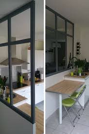 Une Fausse Verriere Pour Un Look Industriel Urbain Dans La Cuisine Cuisine Verriere Cuisine Ouverte Verriere Mobilier De Salon