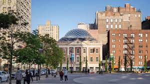 A texas native, ronnie grew up sweeping hair in his mom's beauty salon. Bksk Adds Glass Dome To Roof Of Tammany Hall Building In New York