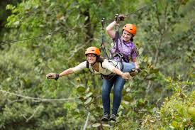 Baños es ciudad en donde se mezclan las tradiciones indígenas y las modernas costumbres de visitantes norteamericanos y extranjeros. Reserve Sus Viajes Y Tours En Banos De Agua Santa Topguide24 Com
