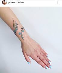 Pin Van Chis Pa Op Tattoo Handgelenk Tatoeage Ideeen Mini Tattoos Vrouw Tatoeages