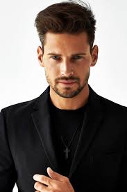 The men's quiff haircut is clean, classic, savvy and versatile, and thereby a true way to flaunt what your follicles gave you. The Best Quiff Haircut Ideas And Photo Exemples Menshaircuts Com