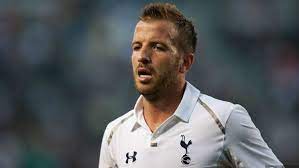 Van der vaart spent two seasons at real madrid before joining tottenham in the. Bukan Bali United Ini Klub Tujuan Van Der Vaart Indosport