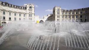 Do you need to book in advance to visit karlsplatz? Karlsplatz Stachus Sehenswurdigkeiten In Munchen Youtube