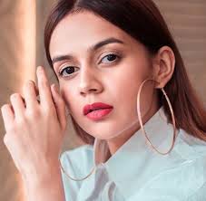 Komal Pandey Fashion Blogger Wiki Age Boyfriend Family Biography More Wikibio Komal pandey (25) is a personal style blogger who founded the brand the college couture. komal pandey fashion blogger wiki