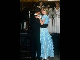 The real photos from prince charles and princess diana's australia tour reveal so much about their marriage. Princess Diana And Prince Charles Dancing In Australia 1983 Youtube