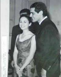 توفيت فاتن حمامة في عام 2015 عن عمر يناهز ثلاثة. ÙØ§ØªÙ† Ø­Ù…Ø§Ù…Ø© ÙˆØ¹Ù…Ø± Ø§Ù„Ø´Ø±ÙŠÙ Faten Hamama Omar Sharif Egyptian Movies Egyptian Culture Portrait