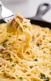 This 20 Minute Spaghetti Carbonara Is The Comfort Food Fix You Need Tonight Recipe Easy Carbonara Recipe Easy Pasta Recipes