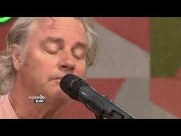 Music: Robin Auld performs 'Zambia'