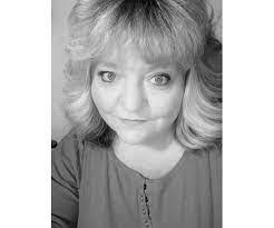 Debbie Searfoss's Instagram, Twitter & Facebook