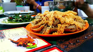 6 butir bawang merah 4 butir bawang putih 4 butir kemiri 1/2 sdm ketumbar 1 cm kunyit. Out Of Expectations Review Of Ayam Goreng Mbok Berek Ny Umi Bogor Indonesia Tripadvisor