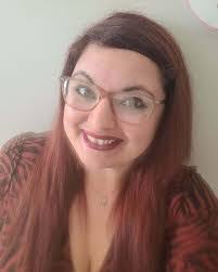 Andrea Hatala's Instagram, Twitter & Facebook