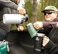 Amazon.com: Stanley GO Growler 64 oz | Keeps Beer Cold or Coffee Hot |  Leakproof Steel Lined Lid and Easy to Carry Handle | Insulated Stainless  Steel ...