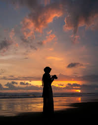 Senja sunset prewedding di pantai. Dwi Susanti Menuju Relung Senja Di Langit Pantai Parangtritis