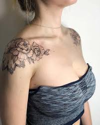 This is a really neat tattoo, done in what looks like all dots. 41 Most Beautiful Shoulder Tattoos For Women Page 4 Of 4 Stayglam
