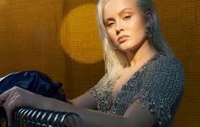 Zara larsson gives a seductive performance of wow live at the mtv ema 2020. On The Cover Zara Larsson I Think I M Obsessed With Love