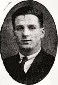 Rebecca Gladwell's Instagram, Twitter & Facebook