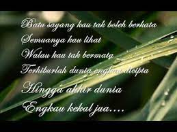 Download lagu layarkan ramli sarip lirik mp3 dapat kamu download secara gratis di metrolagu. Batu Lirik Youtube