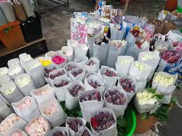 Kedai bunga yu lee is a flower shop in negeri sembilan. Kedai Bunga Hidup Segar Harga Borong Di Petaling Street Pasar Seni Kuala Lumpur Farah Dafri