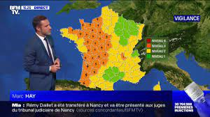 La carte est actualisée au moins 2 fois par jour à 6h et à 16h. Orages Et Canicule 29 Departements Places En Vigilance Orange Par Meteo France