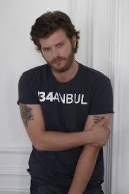 Kivanc Tatlitug Gardrop Sirlarini Acikladi 7 Foto Analiz Haber Erkek Modasi Nadide Fotograflar Fotograf