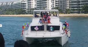 Planning A Great Birthday Party On Yacht Hire Luxury Yacht Charter In Singapore Boat Rental Boat Best Yachts